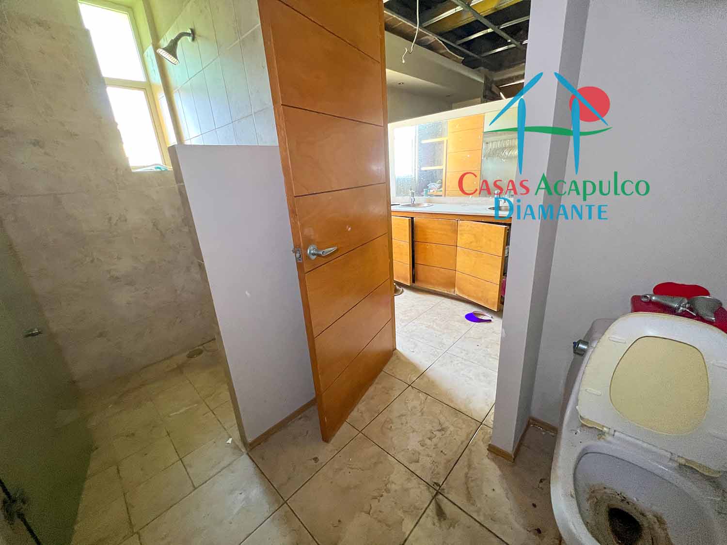 Galápagos 1001 - Recámara principal después de Otis 5